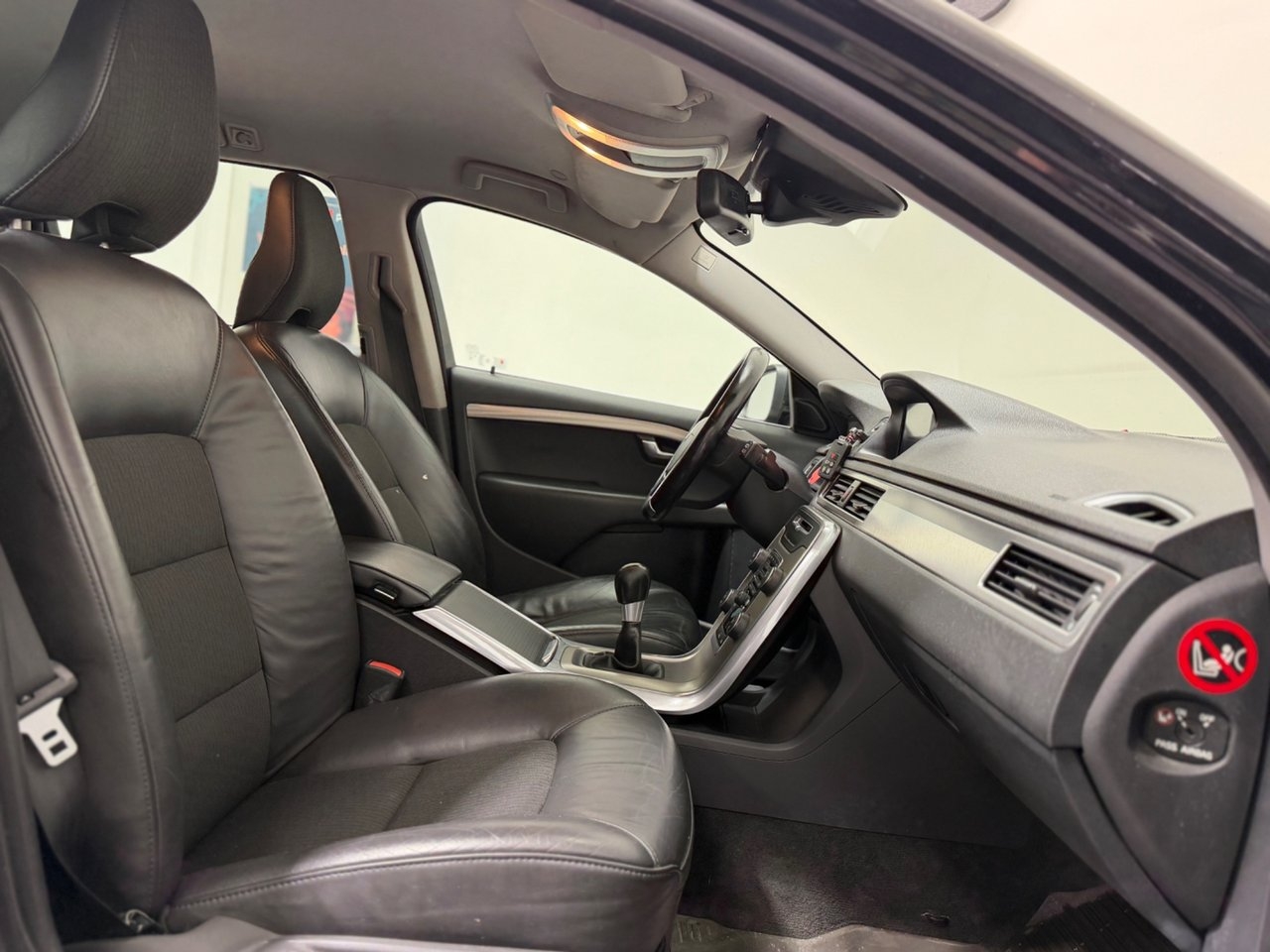 Volvo V70 Momentum 2012, kuva 7/10