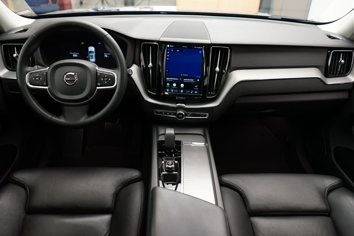 Volvo XC60 T6 Core 2023, bild 6/10
