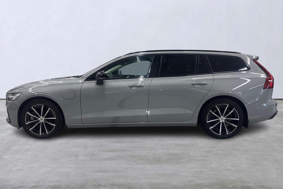 Volvo V60 T6 Plus Dark Nordic 2025, bild 2/10