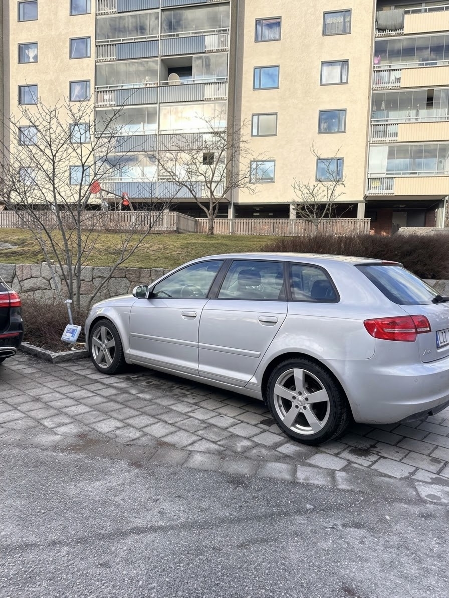 Audi A3 Sportback 2.0 TDI Manuell 2012, bild 6/8