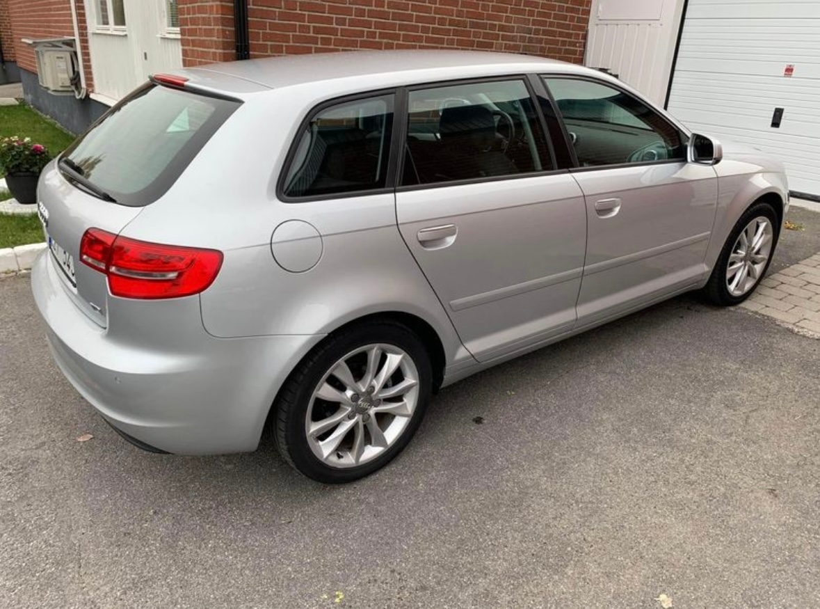 Audi A3 Sportback 2.0 TDI Manuell 2012, bild 4/8