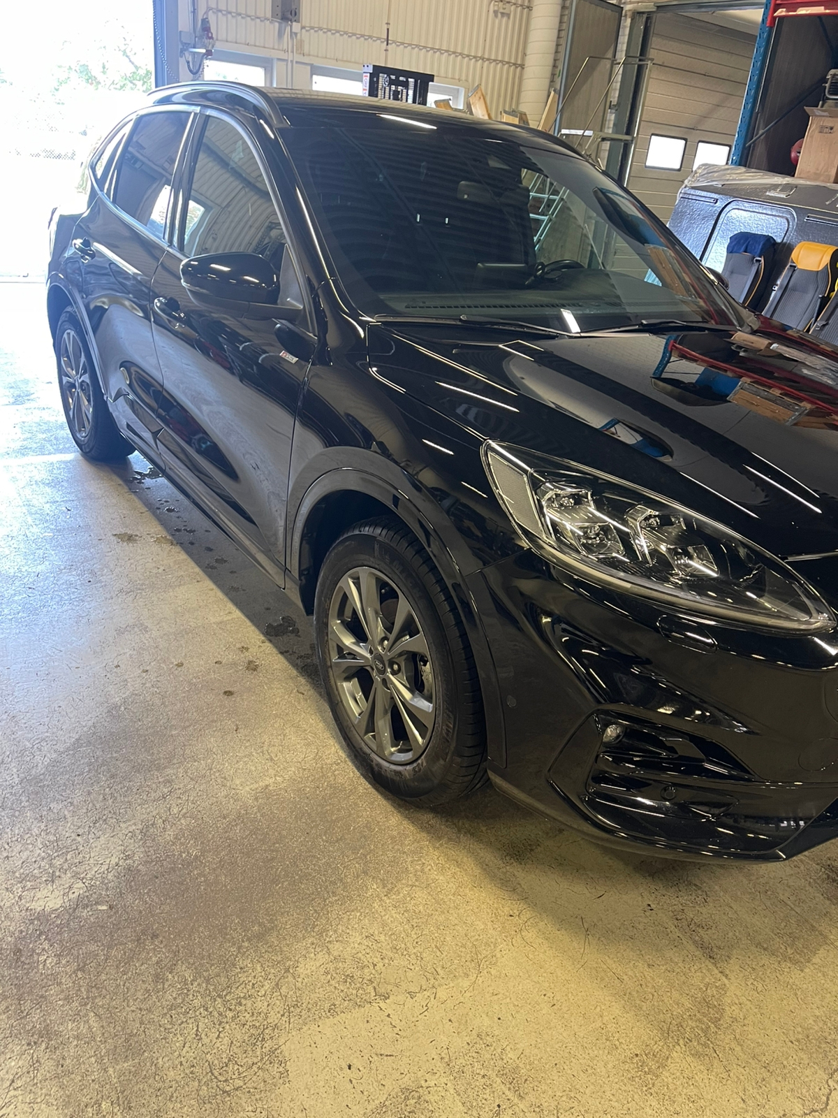 Ford Kuga Plug-In Hybrid E-CVT 2022, bild 6/6