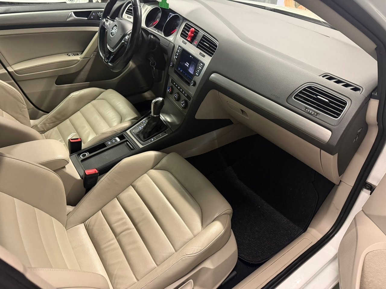 Volkswagen Golf 1.6 TDI 2017, bild 5/8