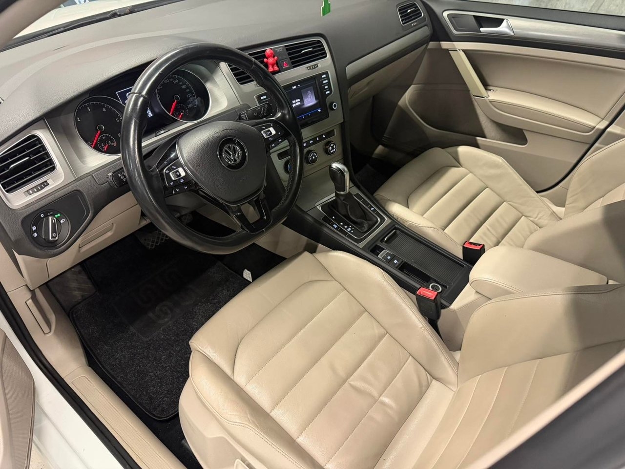 Volkswagen Golf 1.6 TDI 2017, bild 6/8