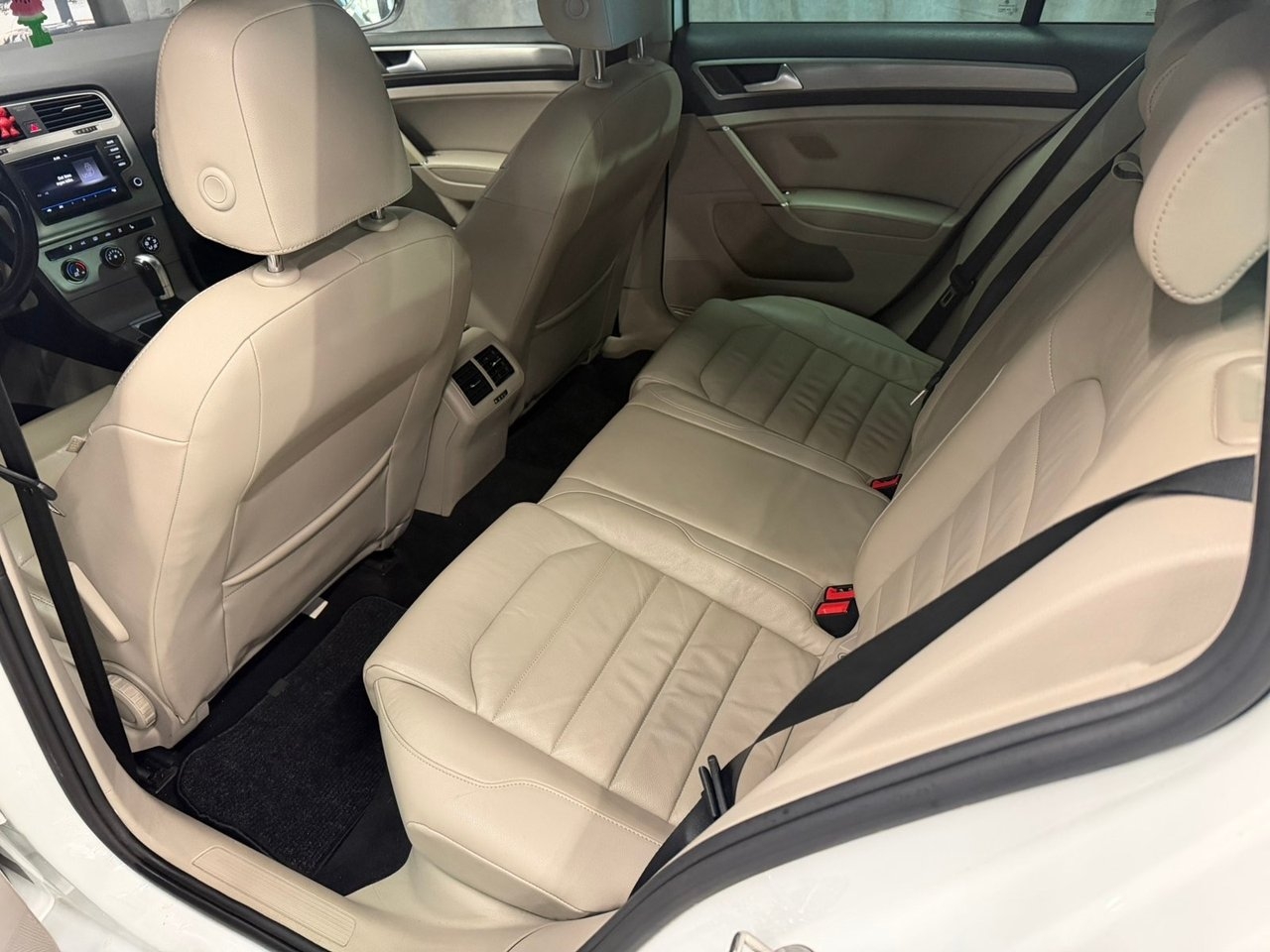 Volkswagen Golf 1.6 TDI 2017, bild 7/8