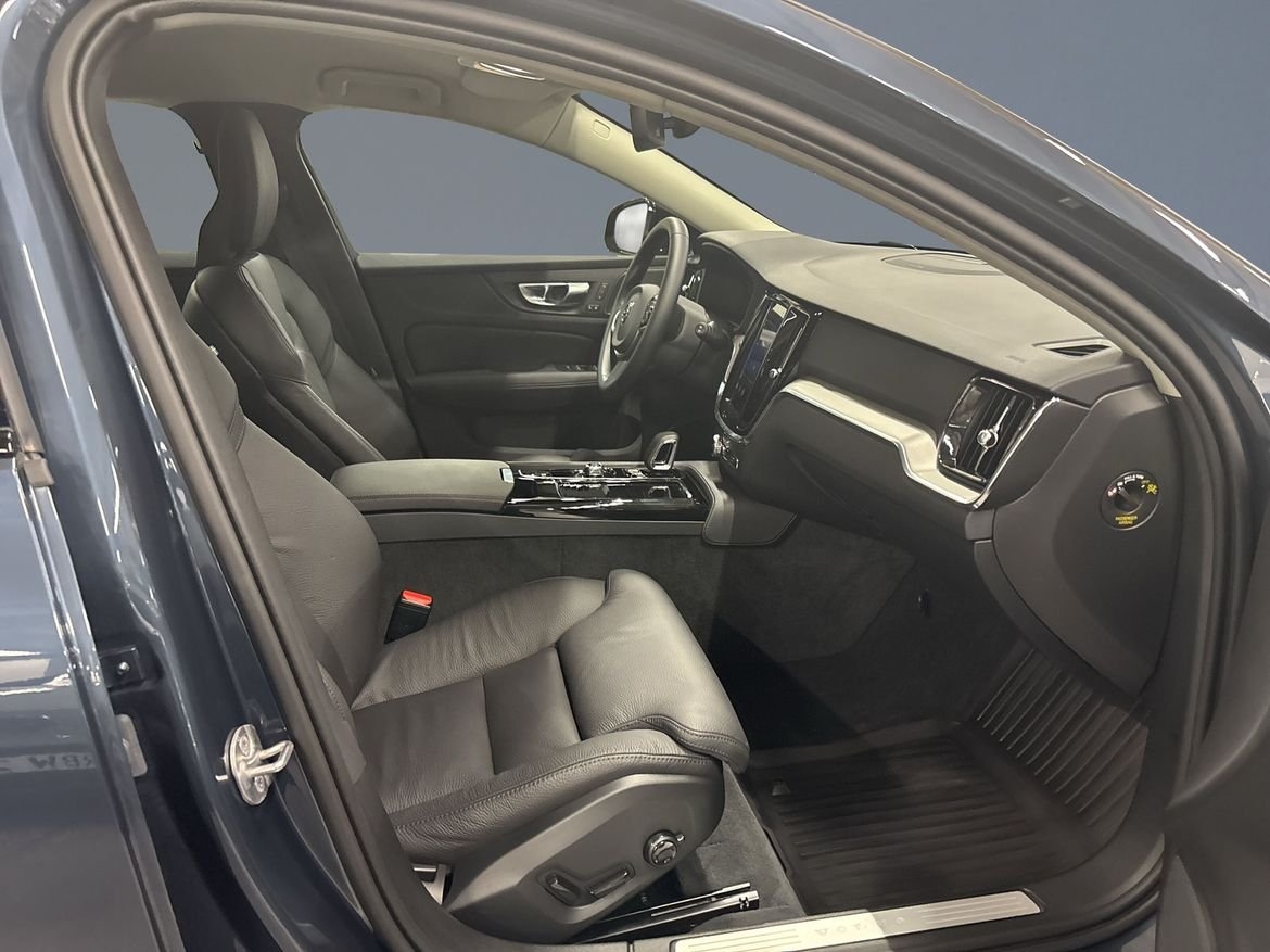 Volvo V60 T6 Plus Dark Nordic 2026, bild 7/15