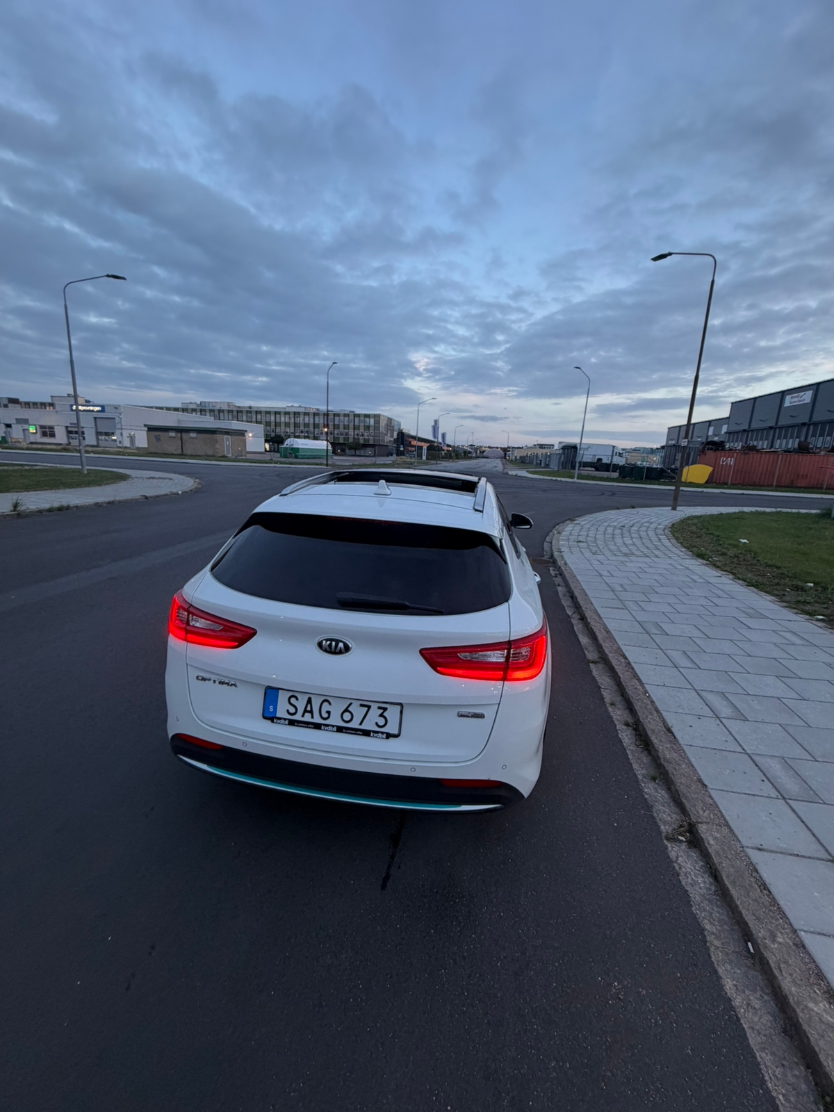 Kia Optima 2.0 GDI Plugin-Hybrid 2018, bild 3/8