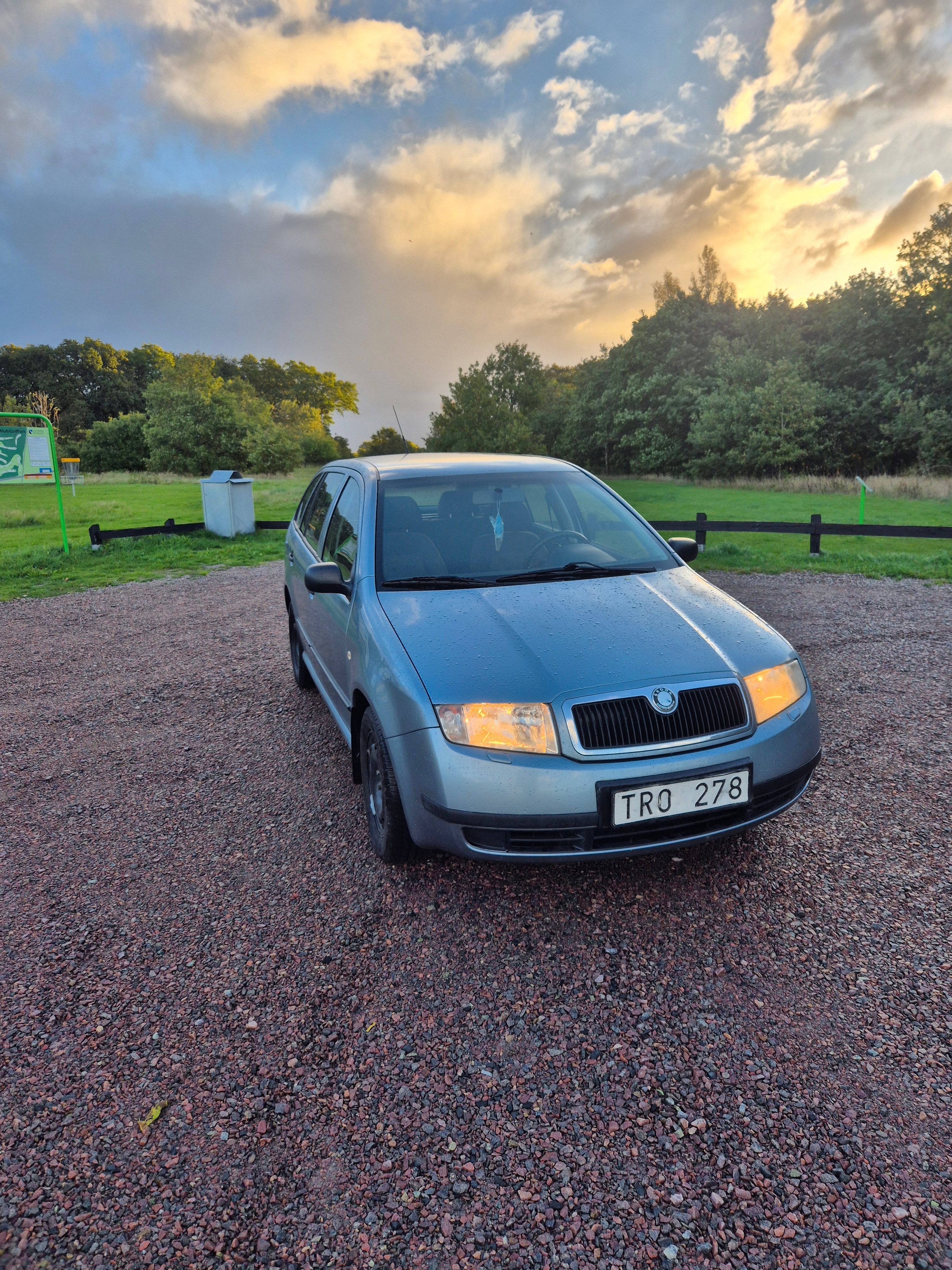 Skoda Fabia Kombi 1.4 Manuell 2003, bild 2/10