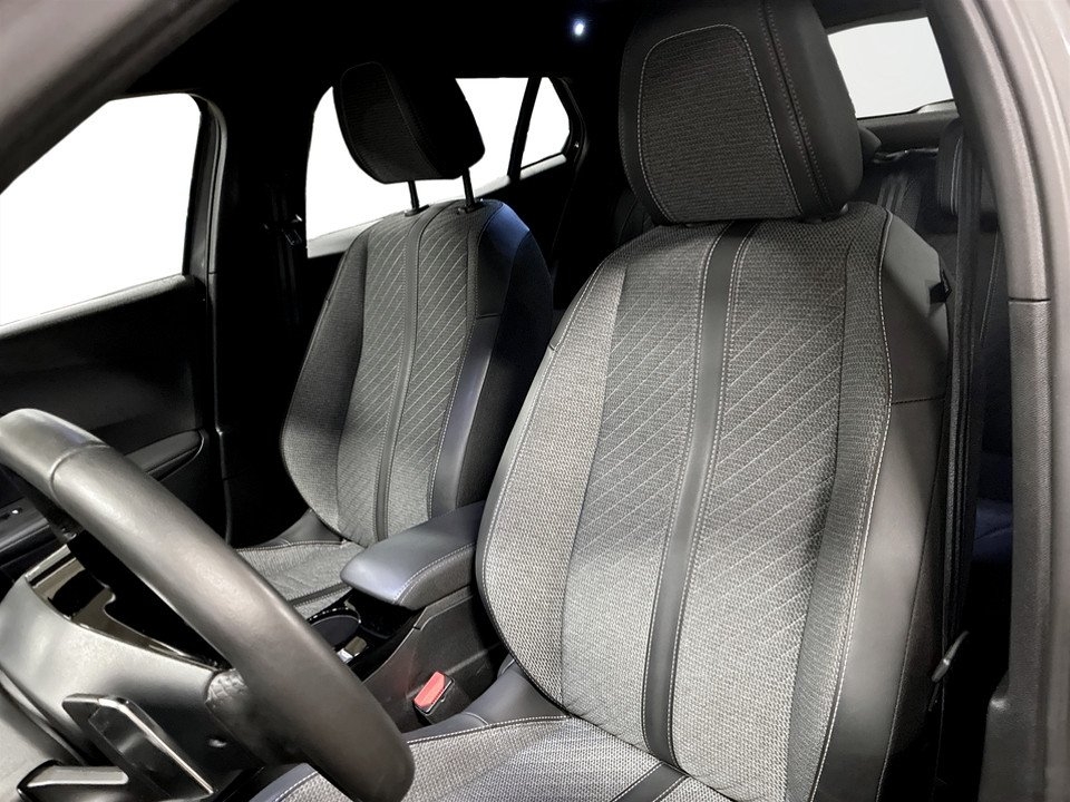 Peugeot 2008 1.2 PureTech 130 Allure 2025, bild 6/10