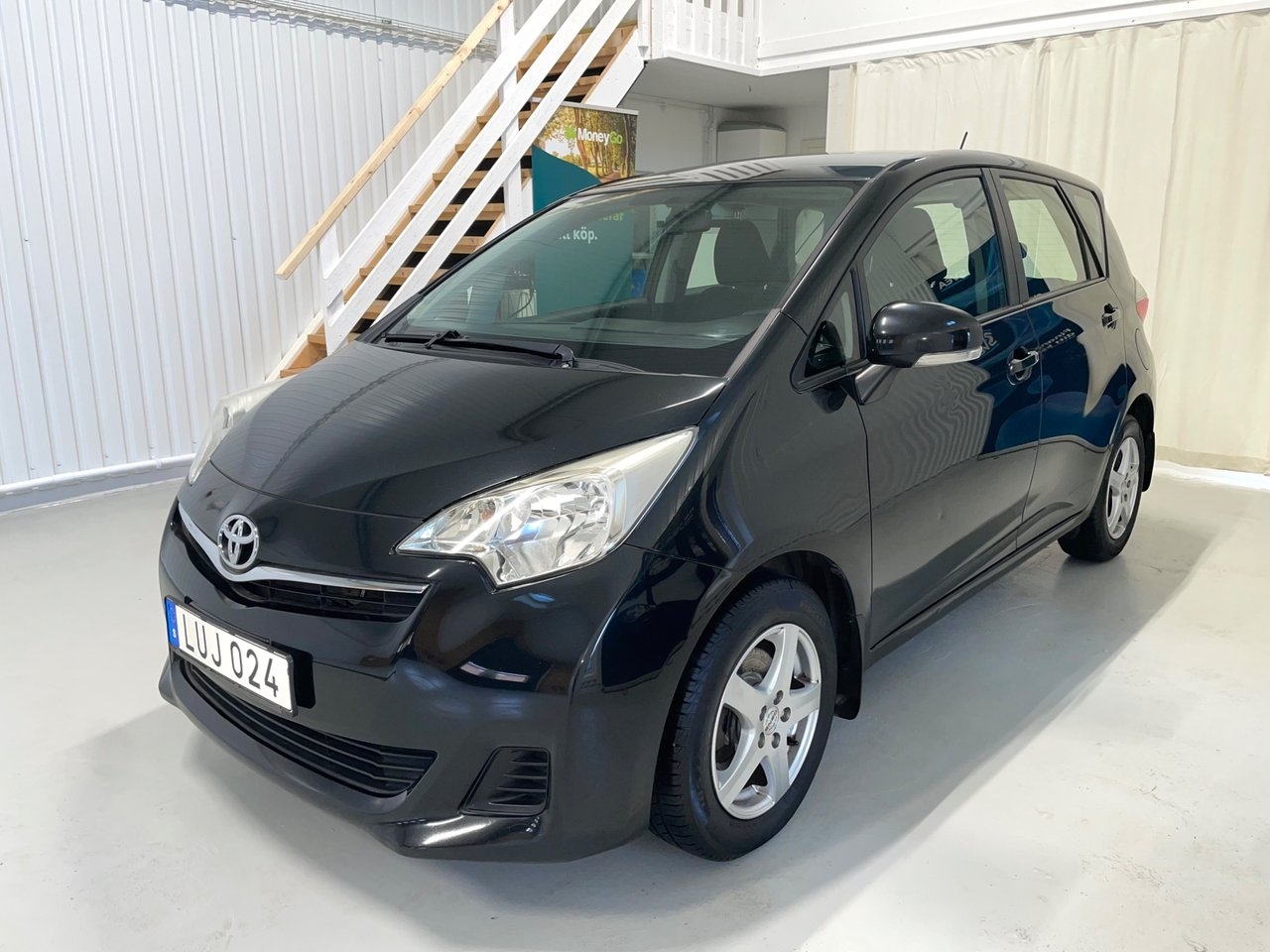 Toyota Verso-S 1.33 2012, bild 2/10