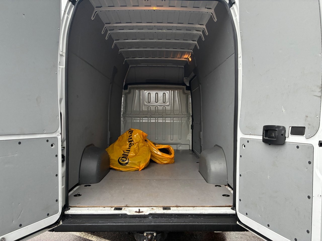 Peugeot Boxer 435 2.2 BlueHDi 165 Pro 2023, bild 4/10