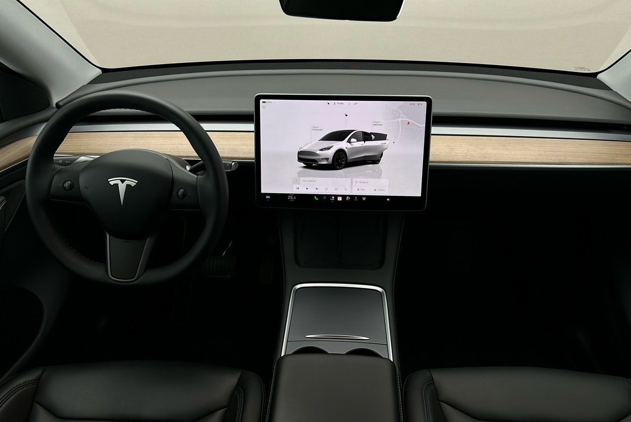 Tesla Model Y 2023, bild 6/10