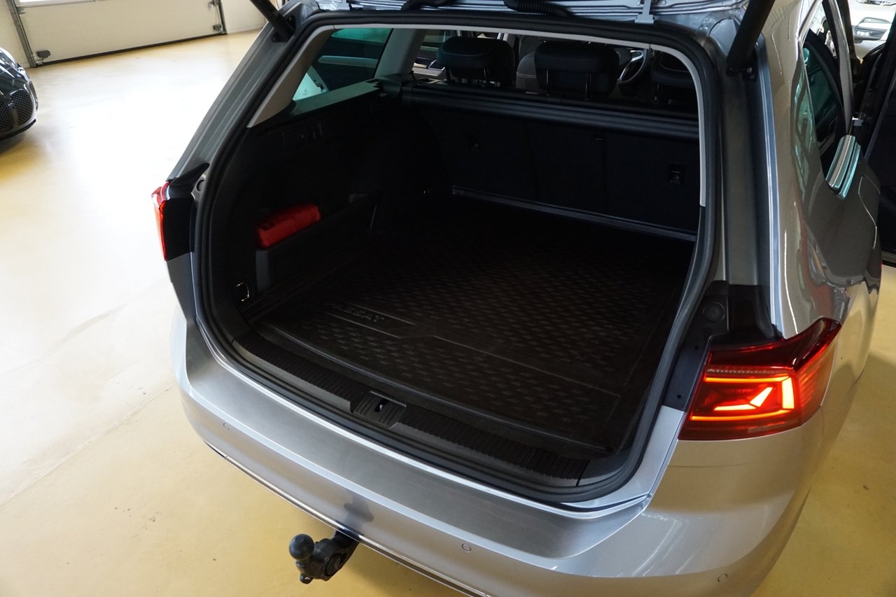 Volkswagen Passat 2023, bild 7/10
