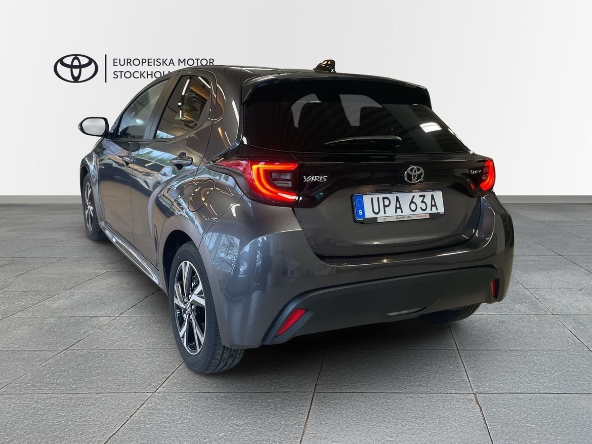 Toyota Yaris 1.5 Hybrid 116 Active Plus 2026, photo 2/10