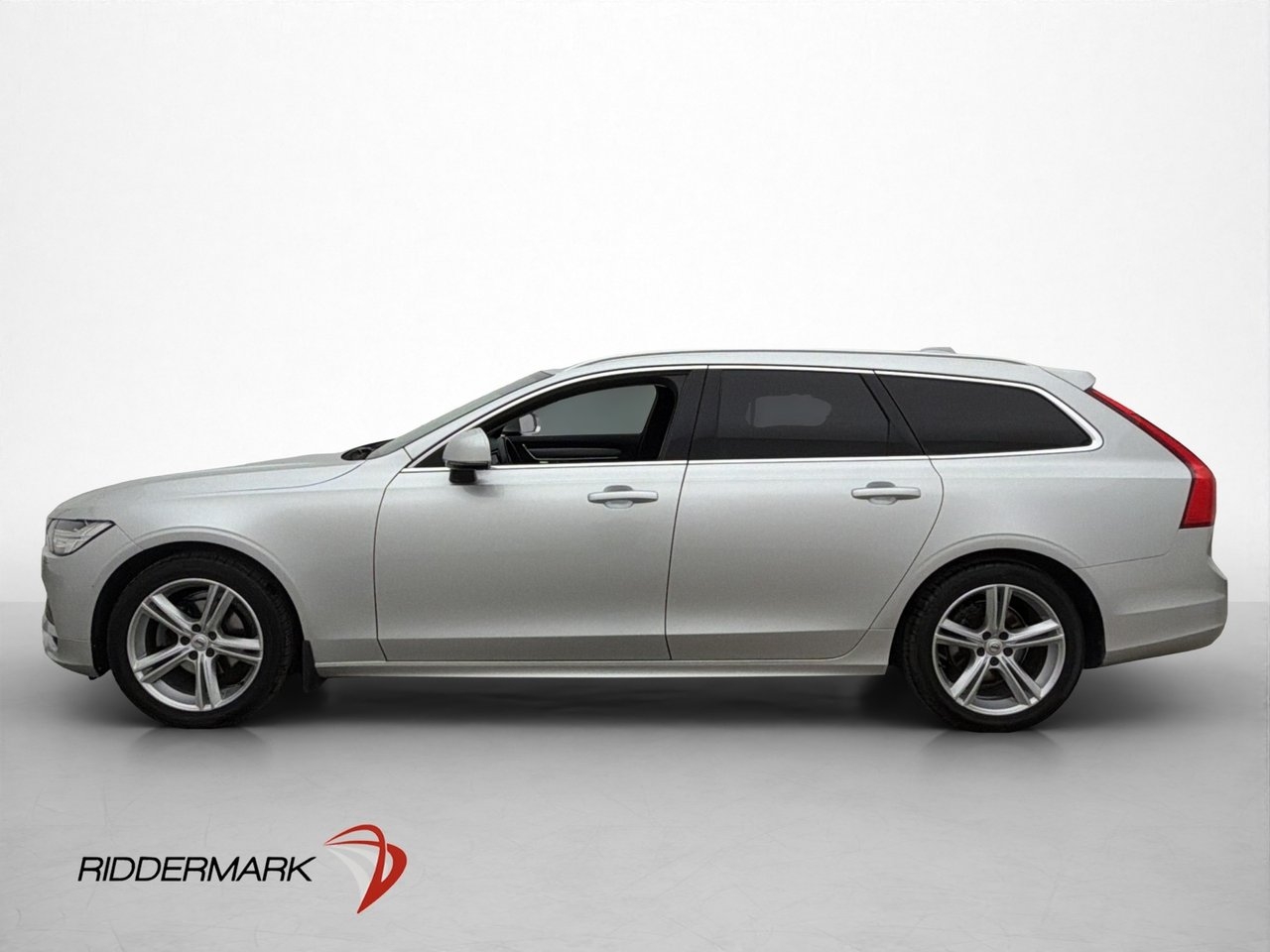Volvo V90 D4 Momentum 2019, bild 4/10