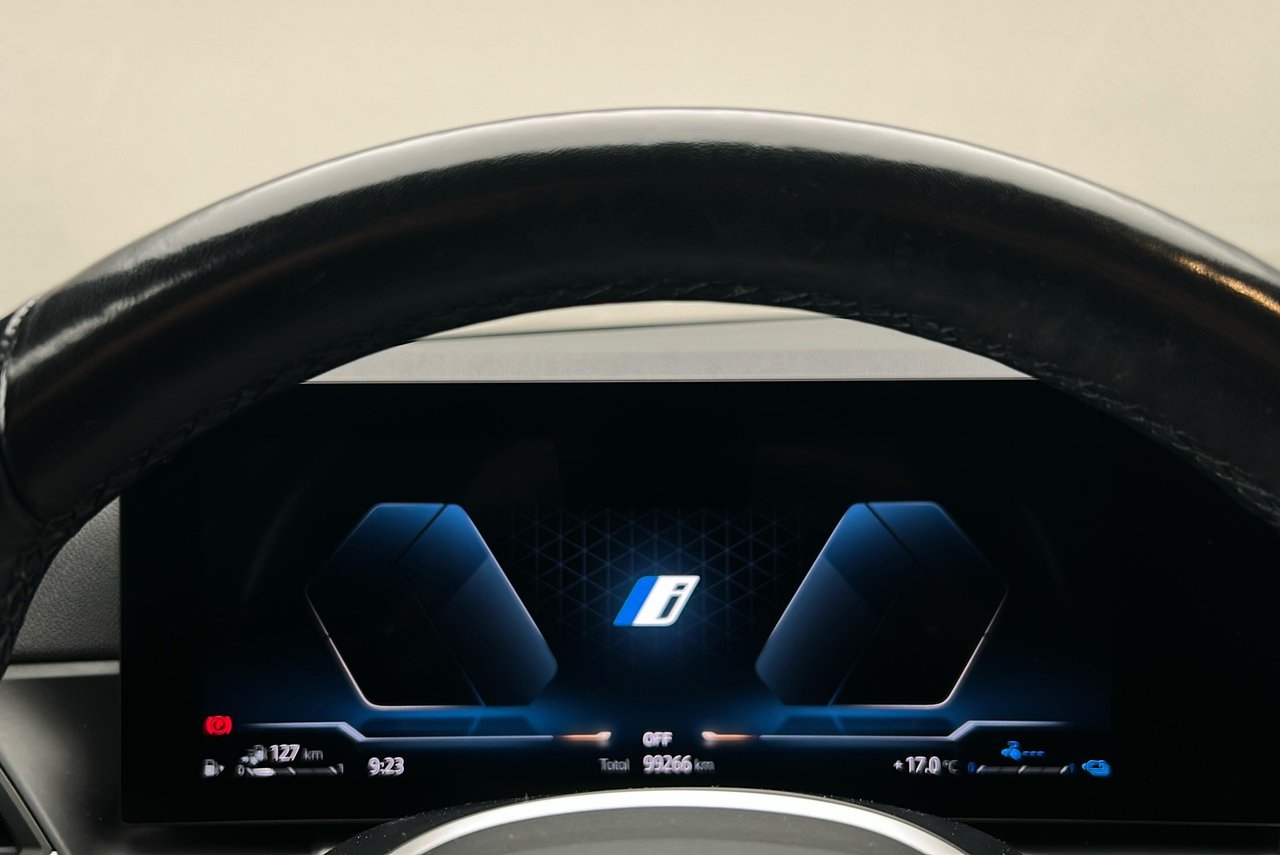 BMW 330e M Sport 2024, bild 7/10
