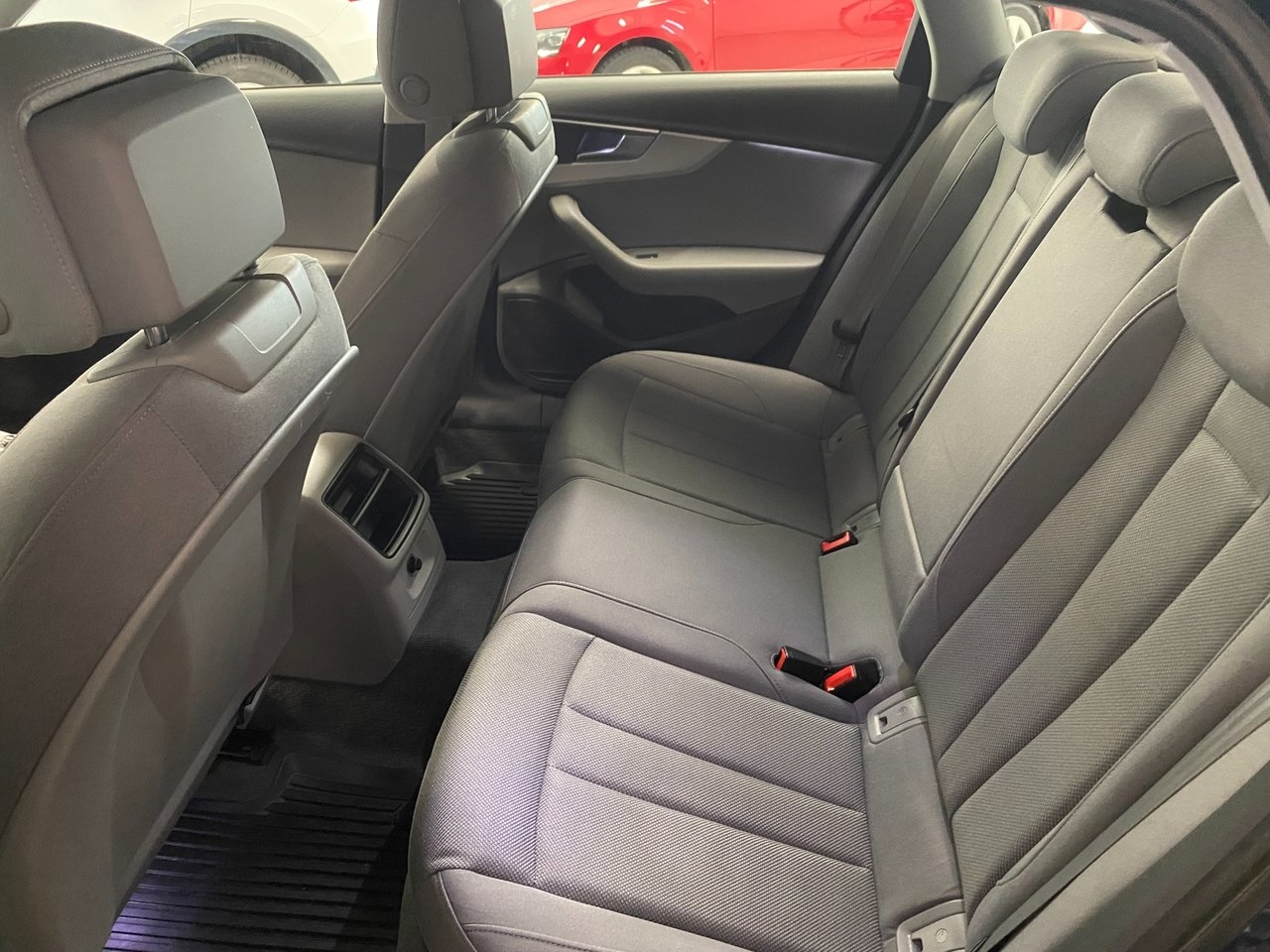 Audi A4 1.4 TFSI 2017, bild 7/10