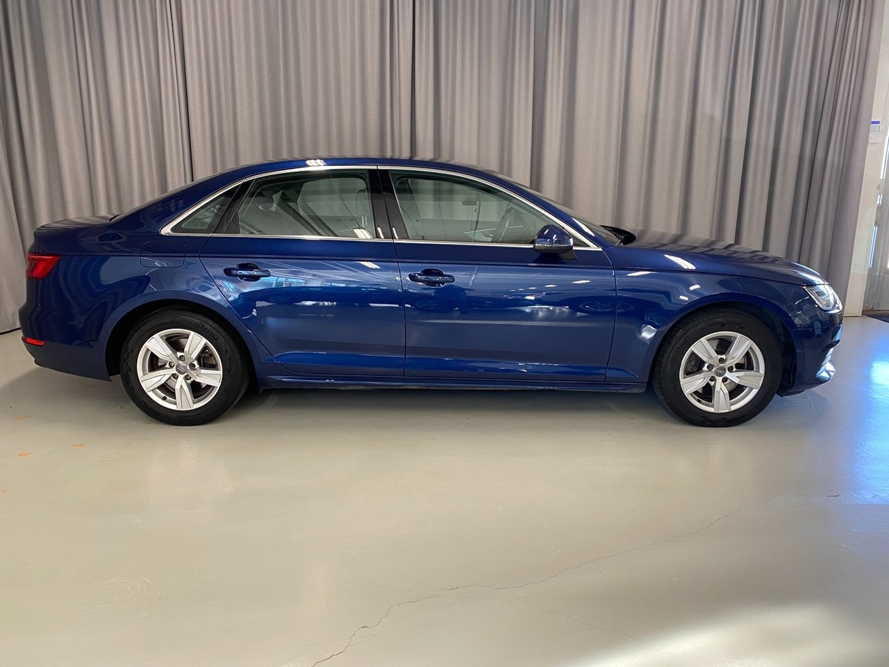Audi A4 1.4 TFSI 2017, bild 3/10