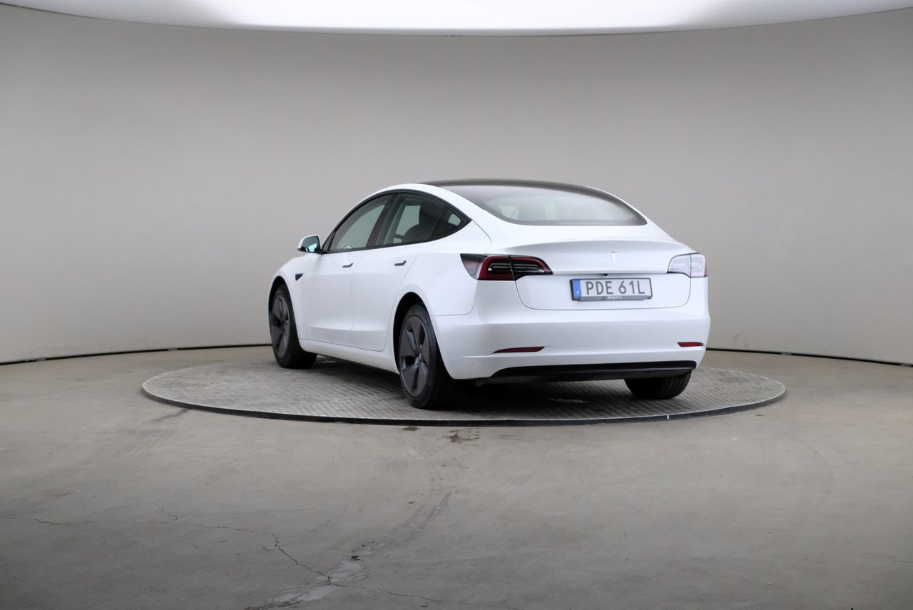 Tesla Model 3 Standard Range 283hk 2023, bild 2/10