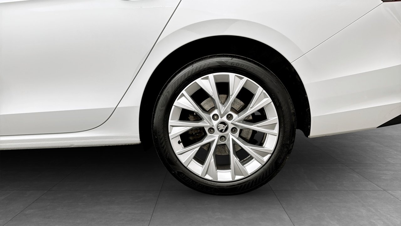 Skoda Superb iV 1.5 TSI PHEV Selection 2025, kuva 6/10