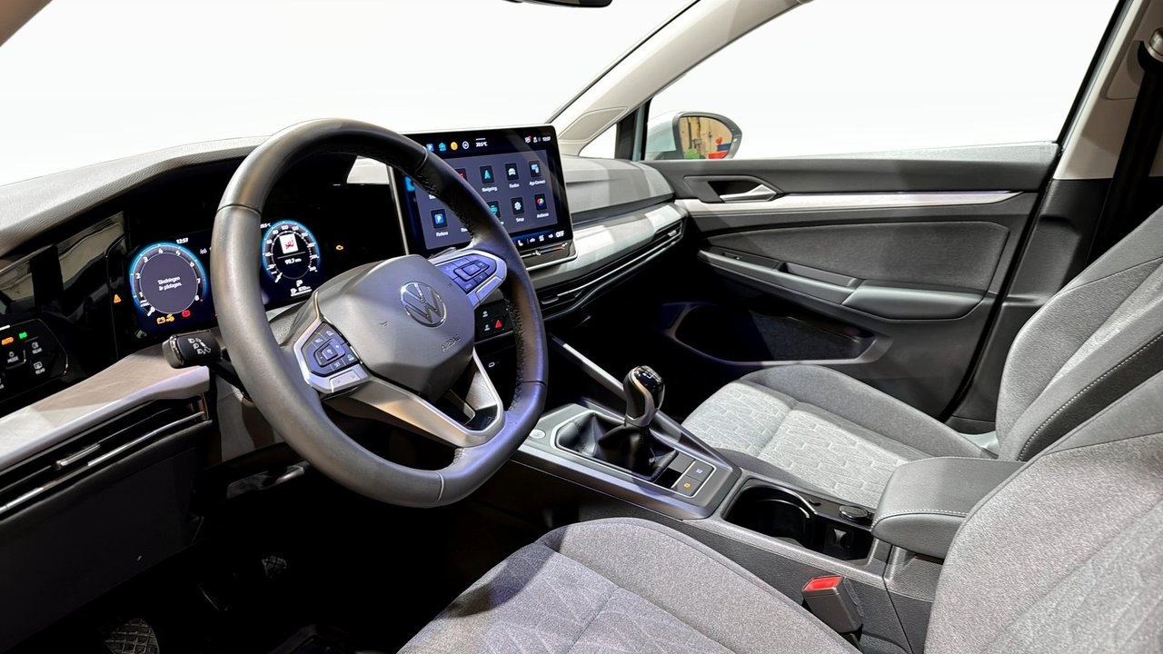 Volkswagen Golf 1.5 TSI Life 2025, photo 7/10