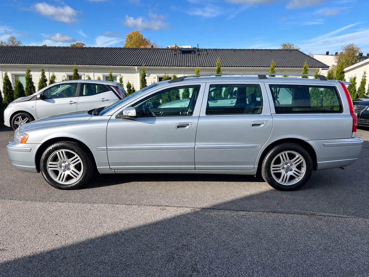 Volvo V70 2.4 Momentum Classic 2008, kuva 5/10