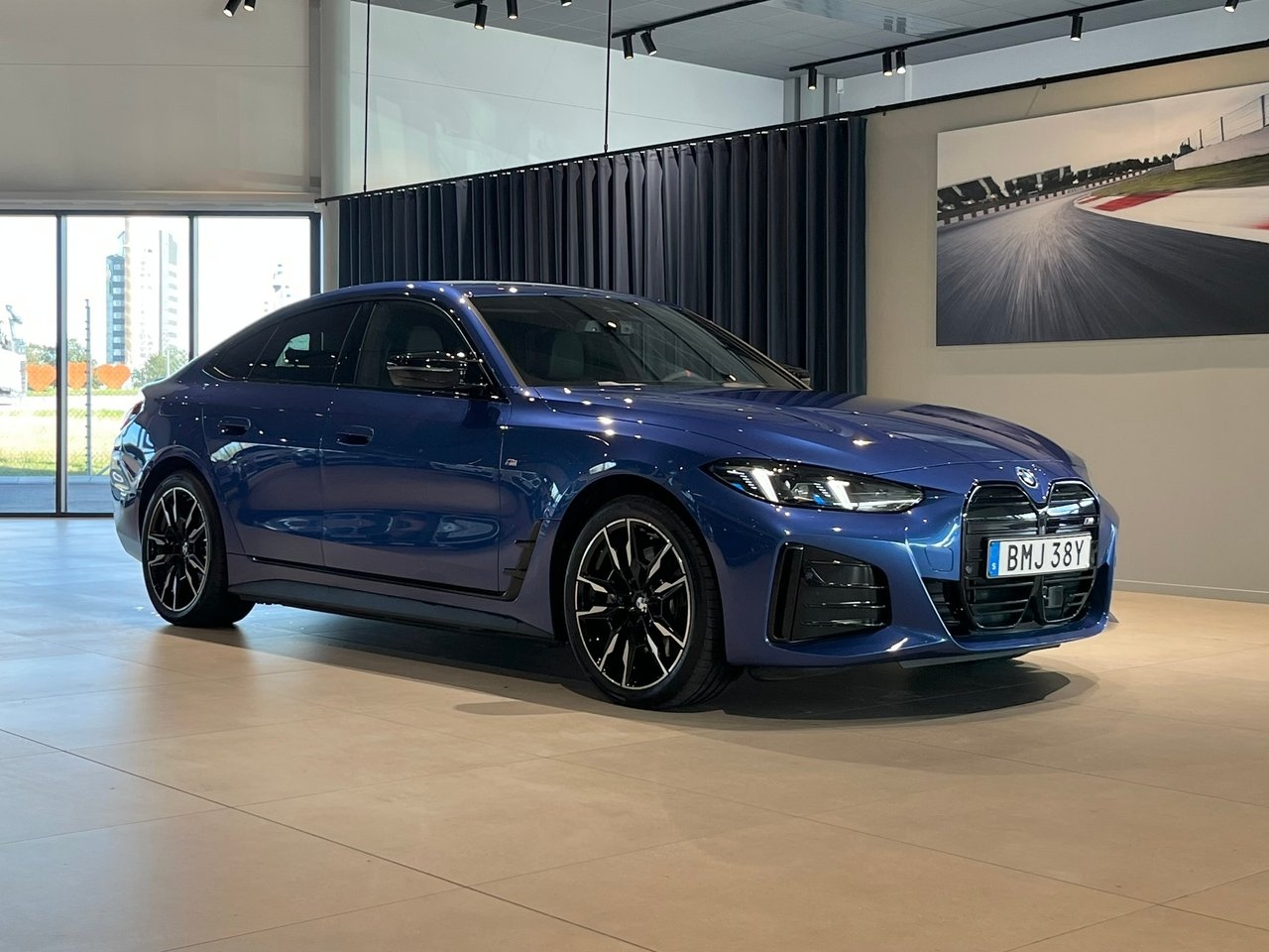 BMW i4 M60 M Sport 2026, photo 3/22