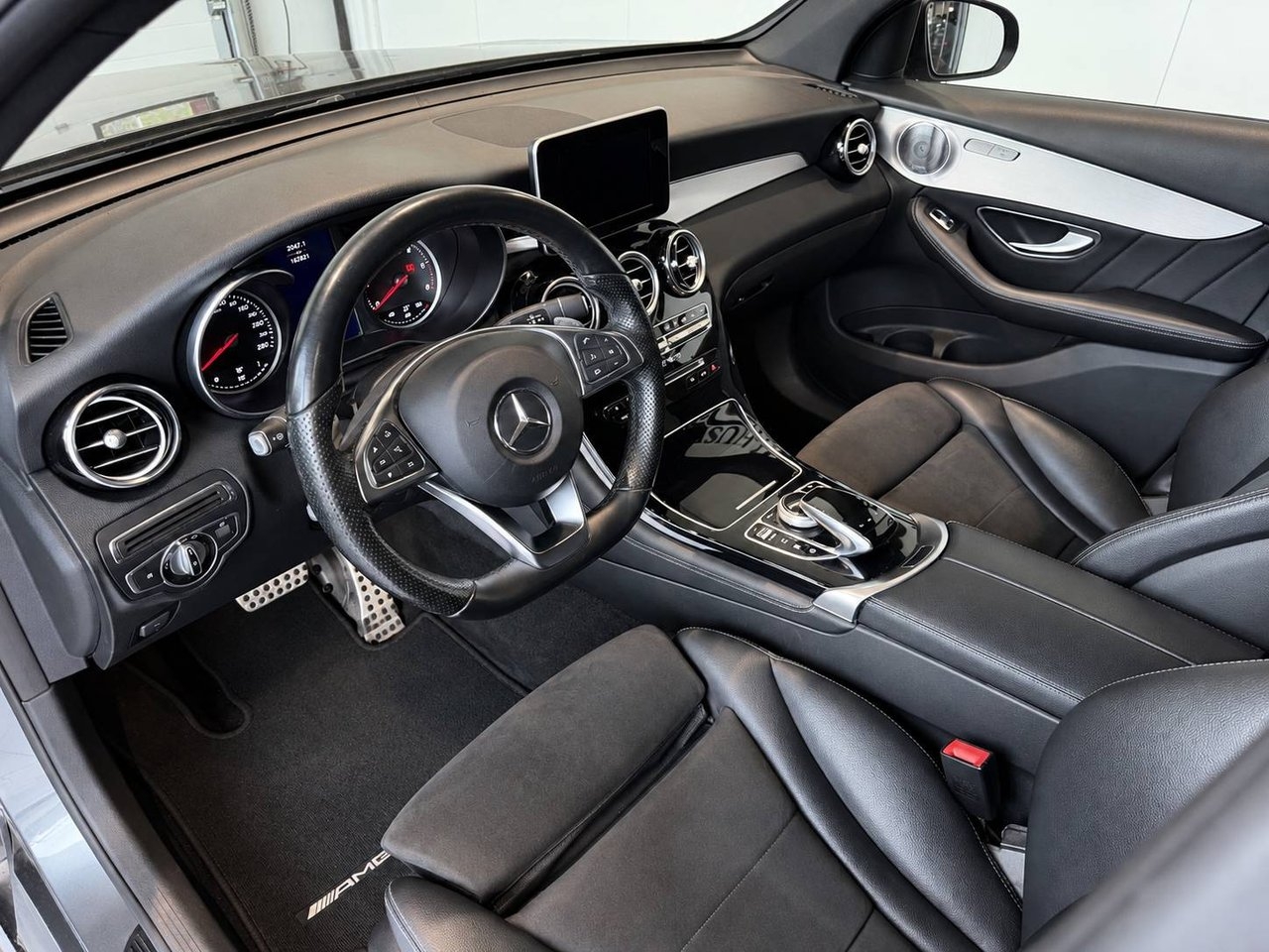Mercedes-Benz GLC 2017, bild 7/9
