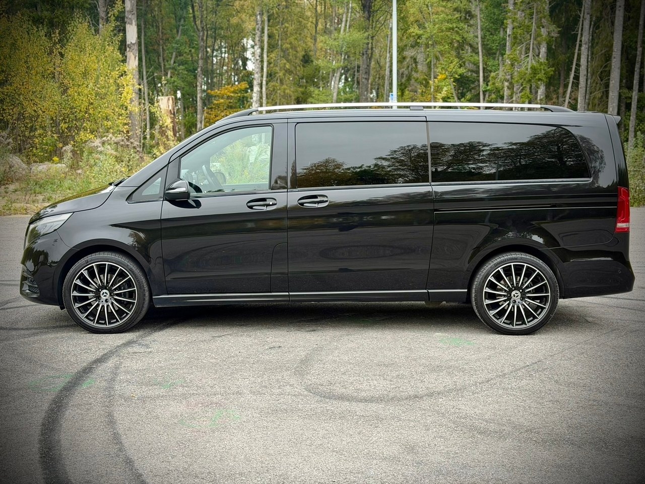 Mercedes-Benz V 300d 4MATIC AMG 2023, kuva 2/10