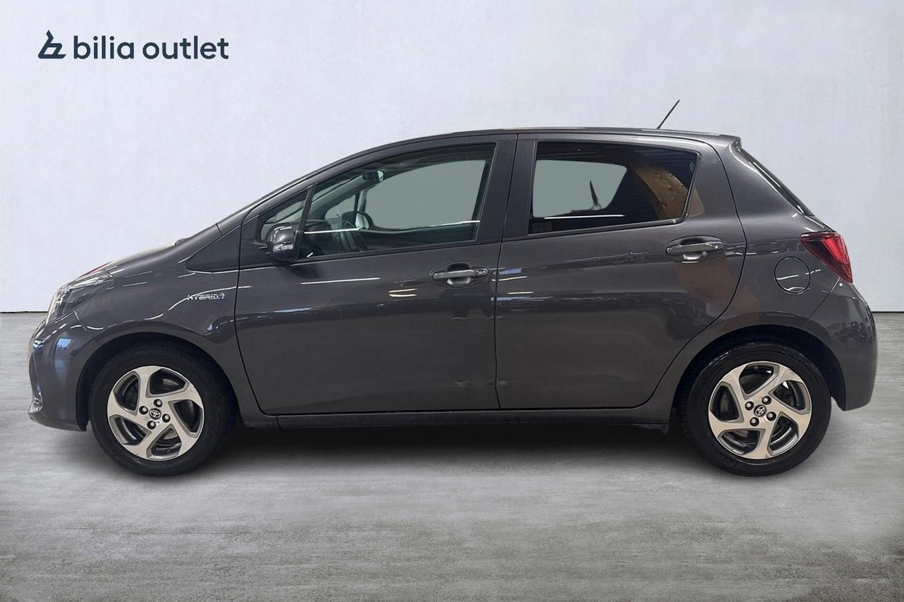 Toyota Yaris 1.5 Hybrid Active 2015, photo 6/10