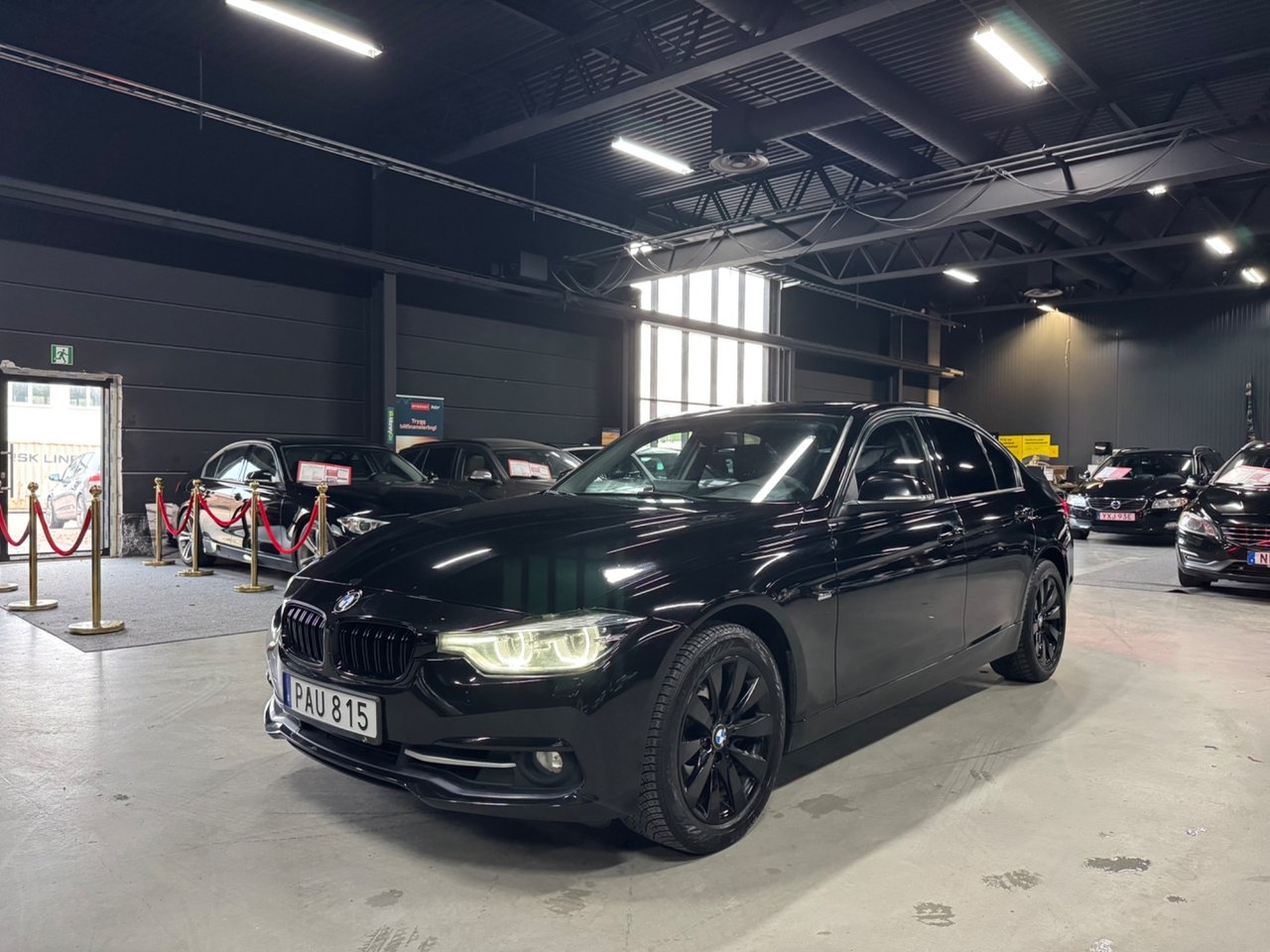 BMW 330i