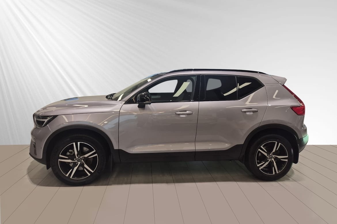 Volvo XC40 B3 Plus Dark 2026, bild 2/10
