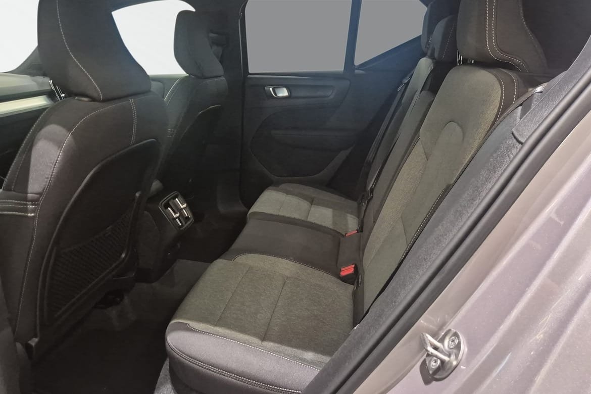 Volvo XC40 B3 Plus Dark 2026, bild 7/10