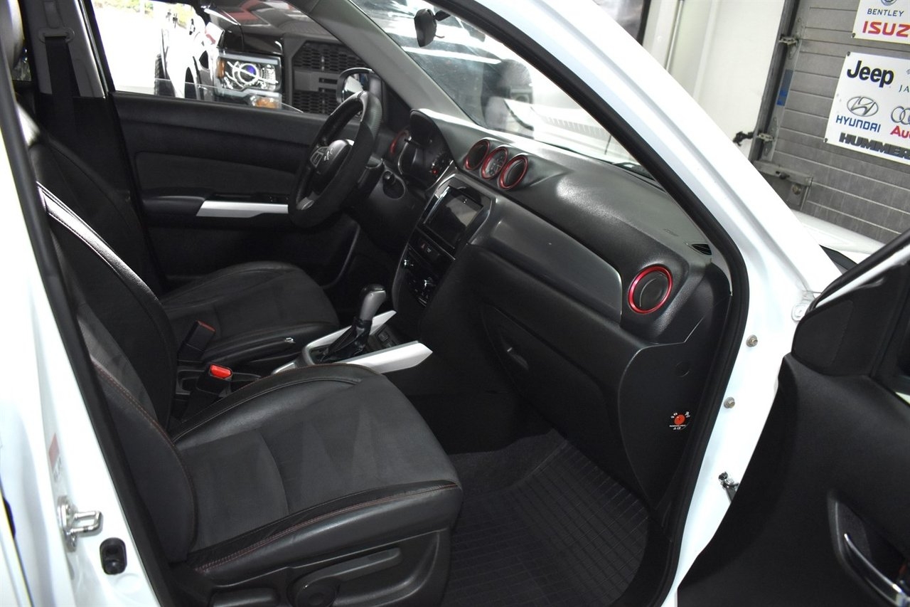 Suzuki Vitara 2017, bild 6/10