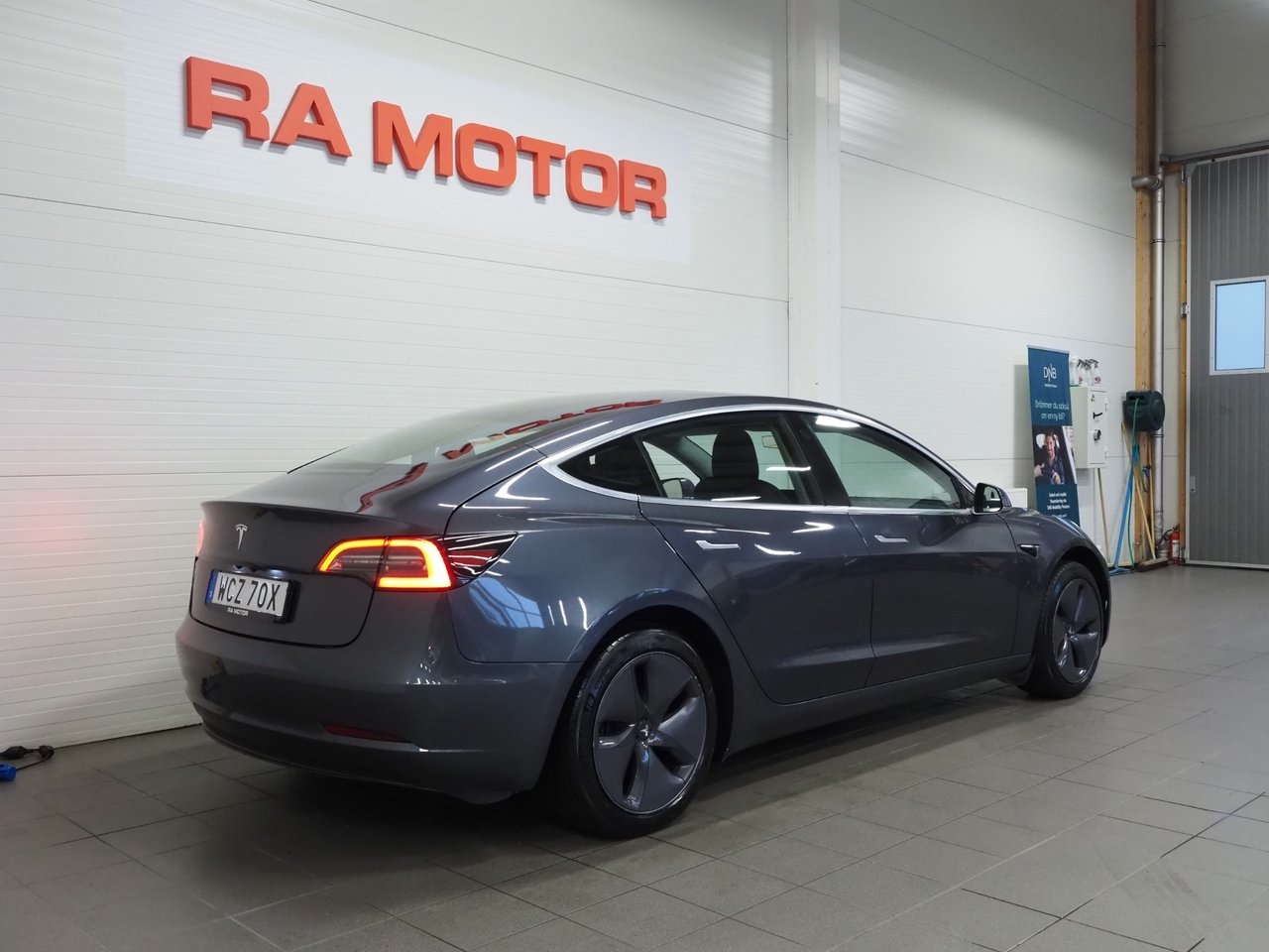 Tesla Model 3 Standard Range Plus 2020, bild 5/10