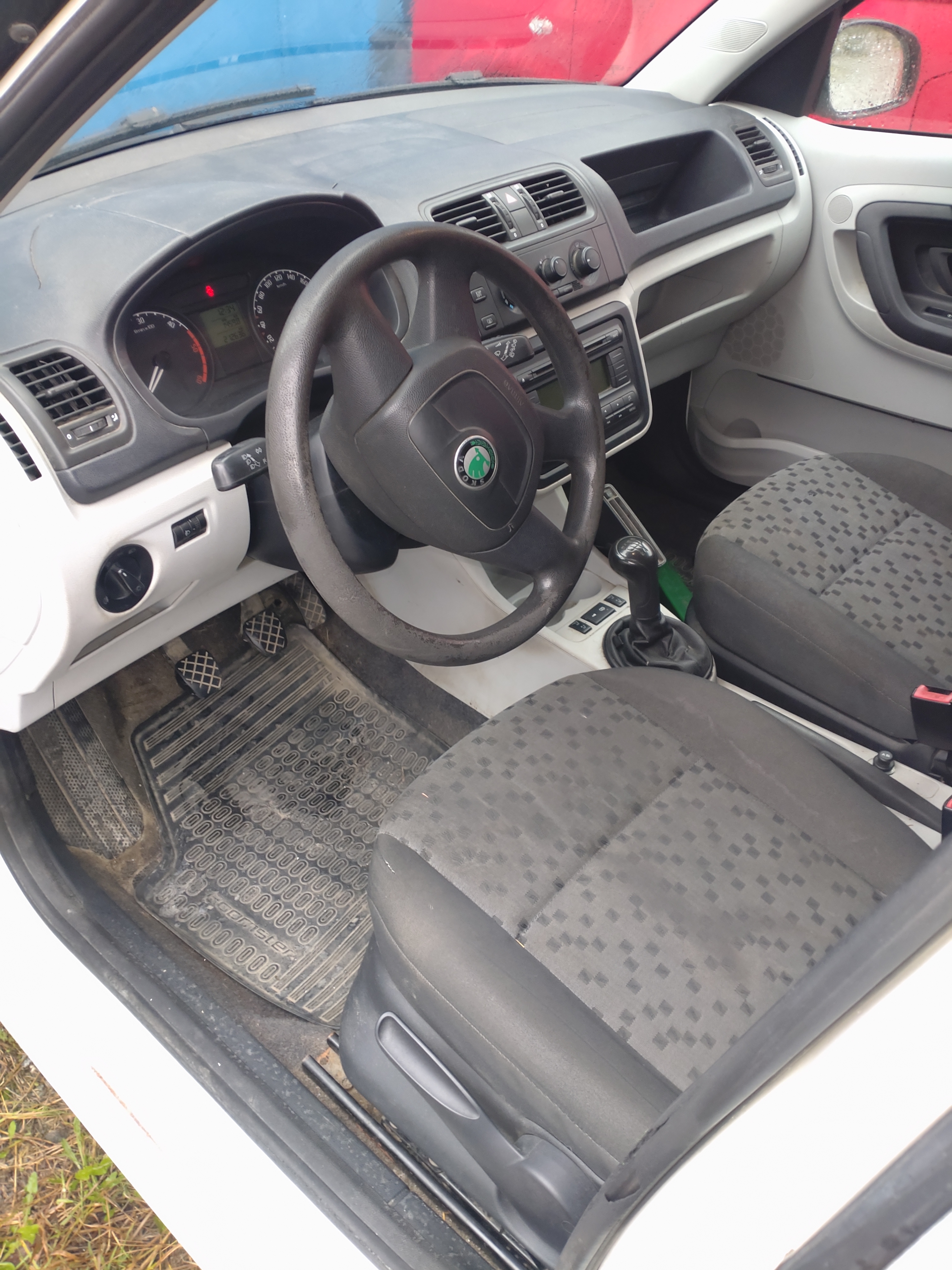 Skoda Roomster 2010, bild 3/4