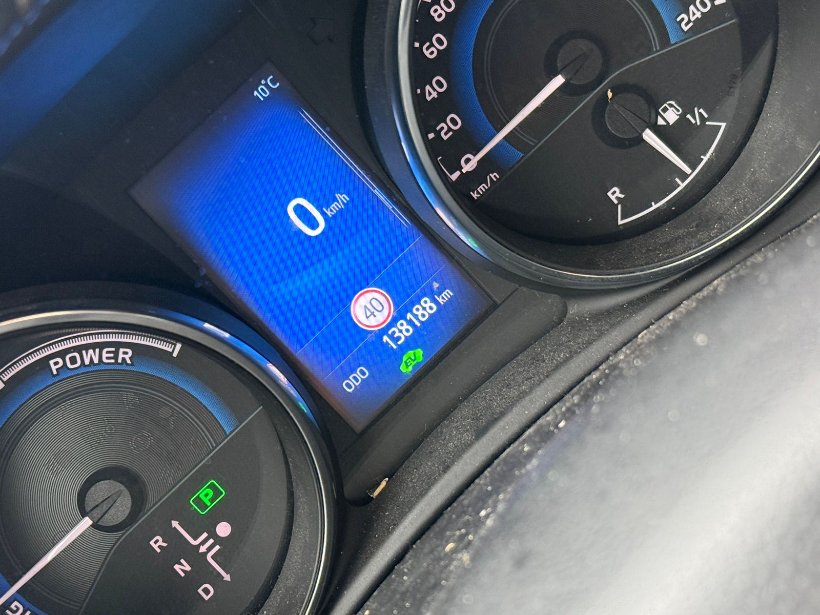 Toyota Auris Touring Sports Hybrid e-CVT 2016, bild 3/3