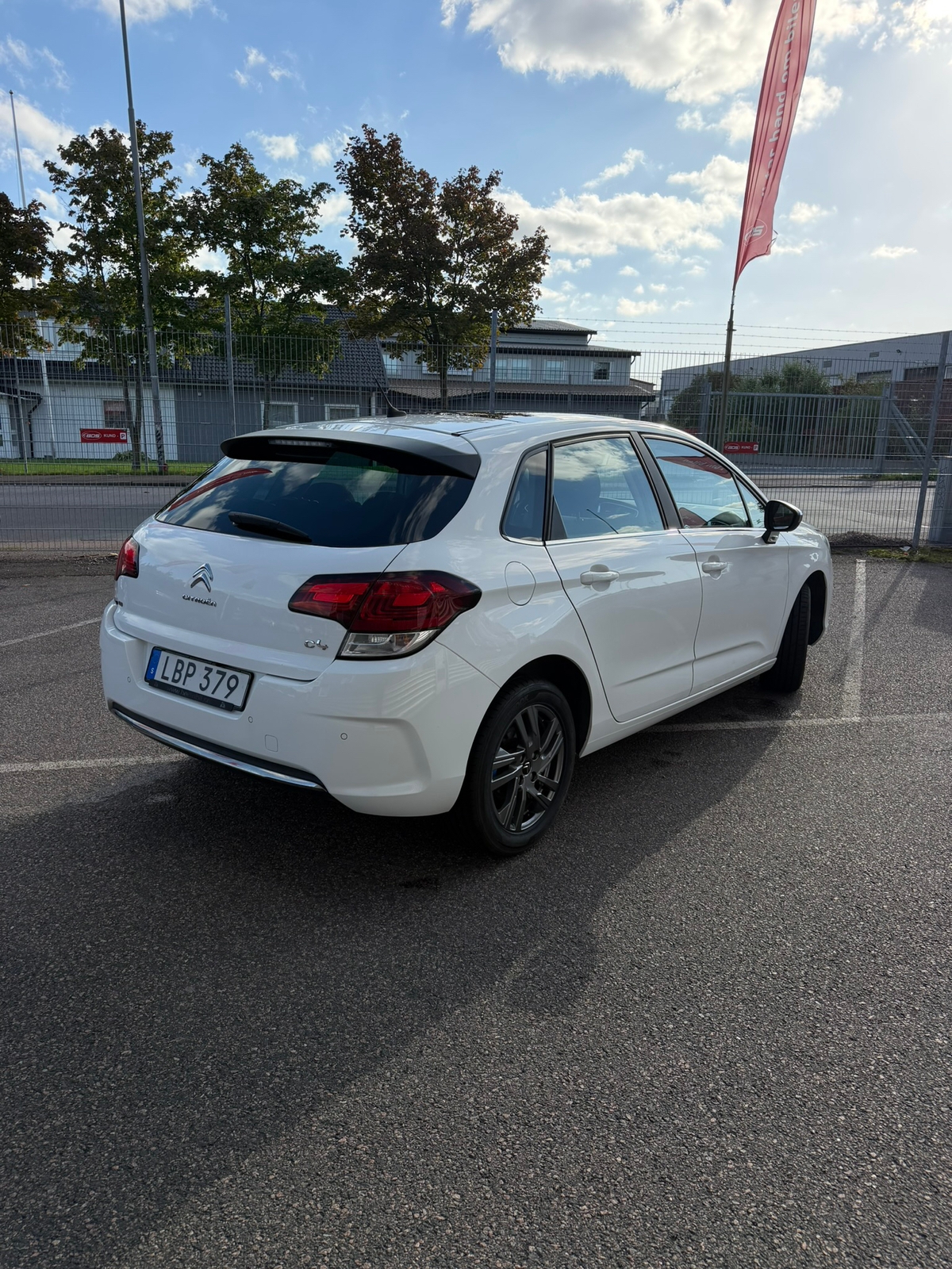 Citroen C4 PureTech 130 2016, kuva 2/10