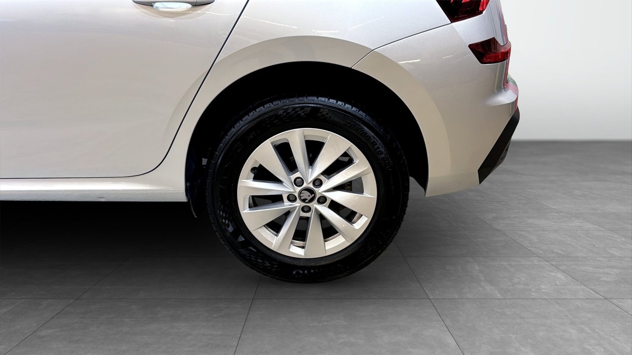 Skoda Kamiq 1.0 TSI Selection Edition 2025, photo 6/10