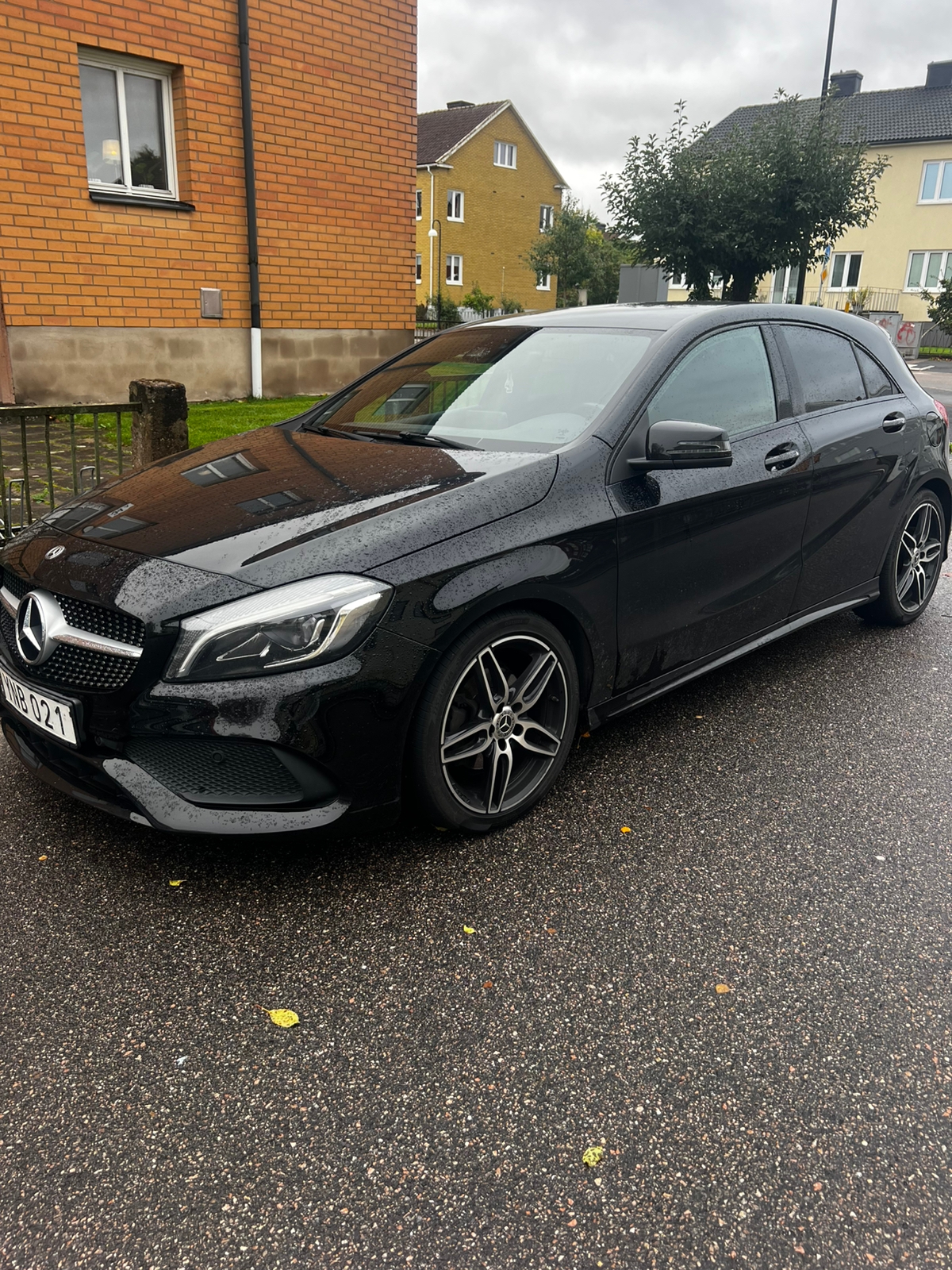 Mercedes-Benz A 180 Manuell 2018, bild 4/5