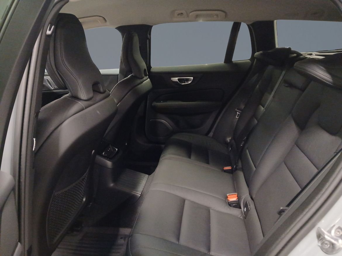 Volvo V60 T6 Plus Dark Nordic 2026, bild 7/14