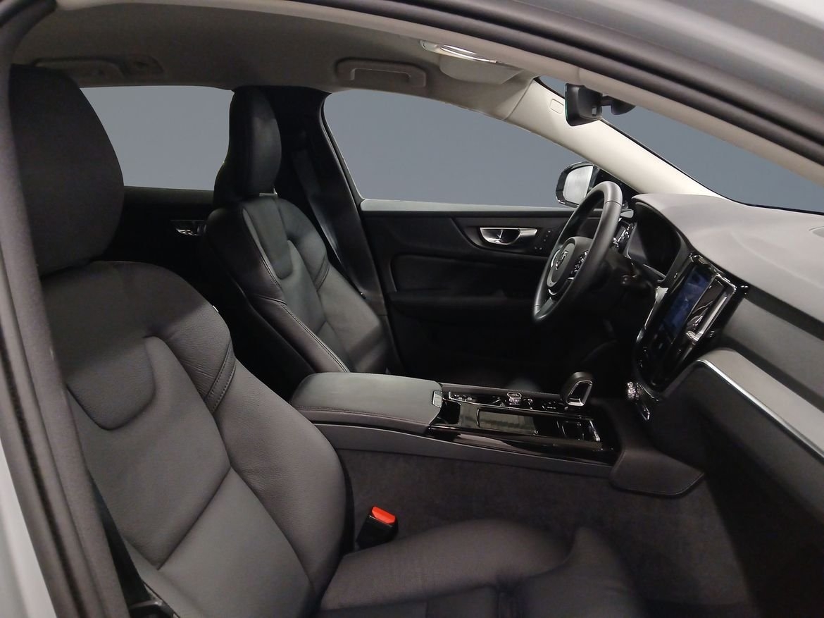 Volvo V60 T6 Plus Dark Nordic 2026, bild 6/14