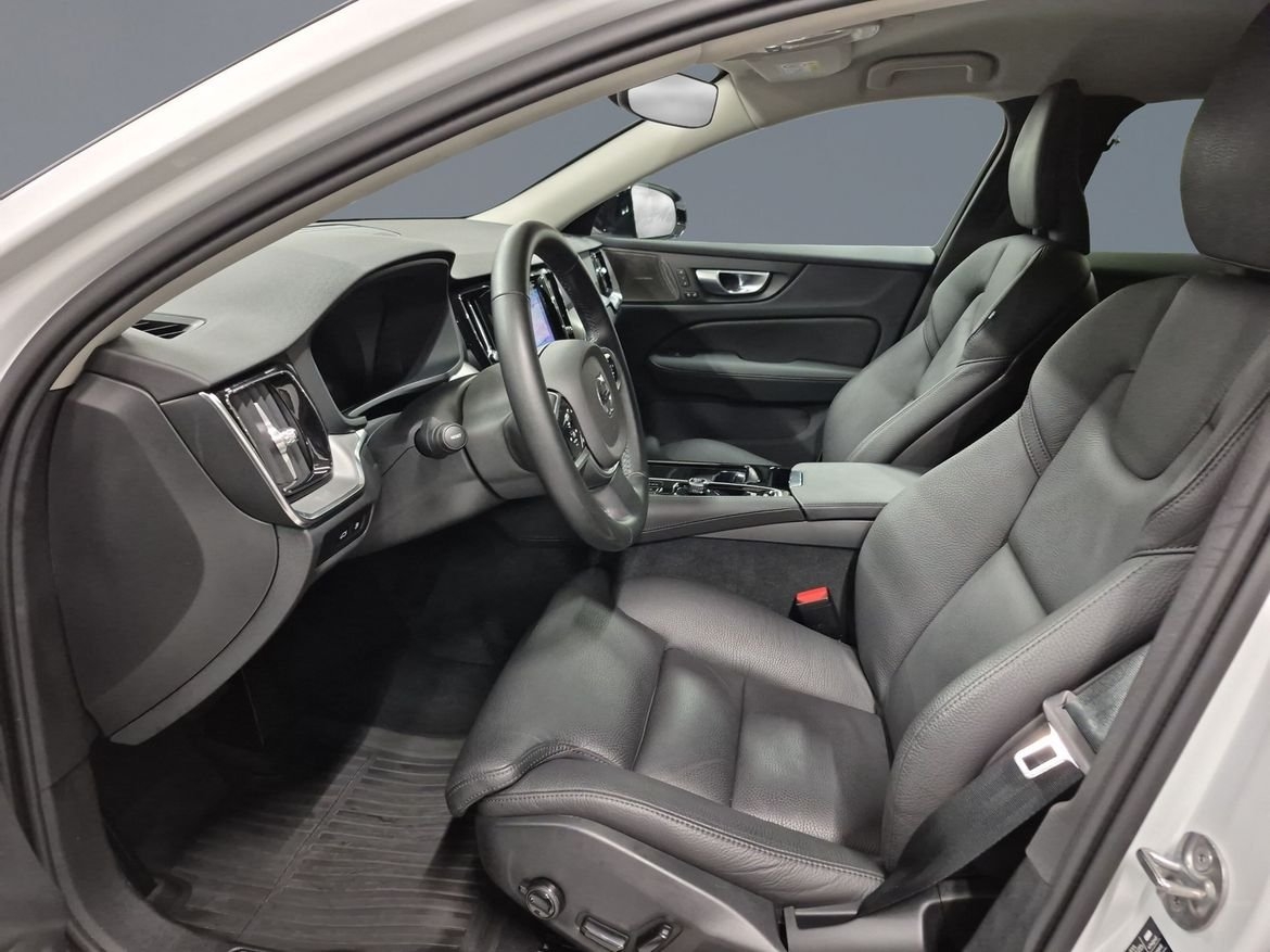Volvo V60 Plus Dark Nordic 2026, bild 6/13