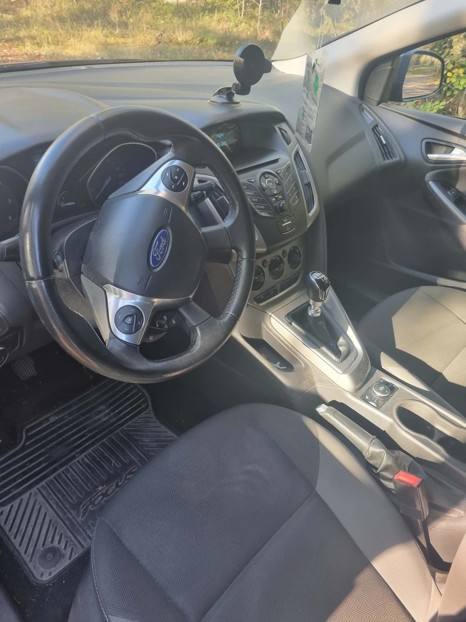Ford Focus 1.6 TDCi ECOnetic 2013, bild 6/6