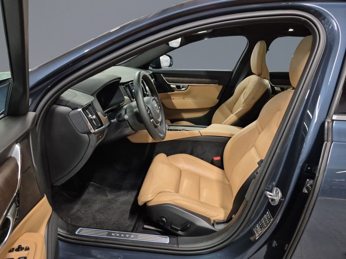 Volvo V90 B4 Ultimate Bright 2024, bild 6/14