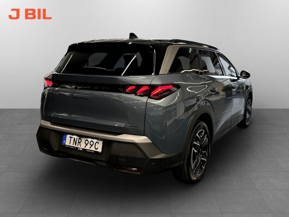 Peugeot 5008 1.2 Hybrid 145 GT 2025, photo 4/10
