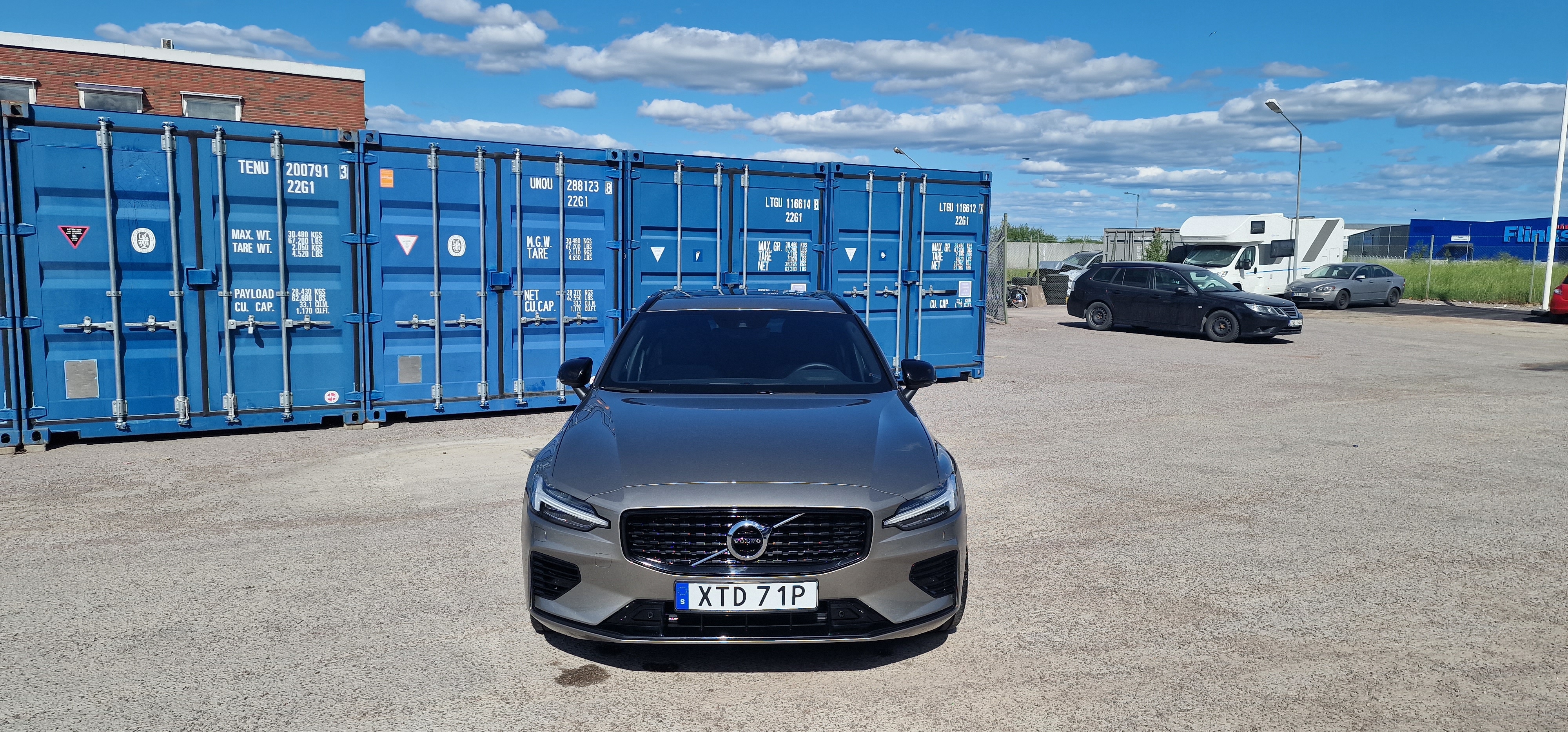 Volvo V60 T8 R Design 2022, photo 2/8