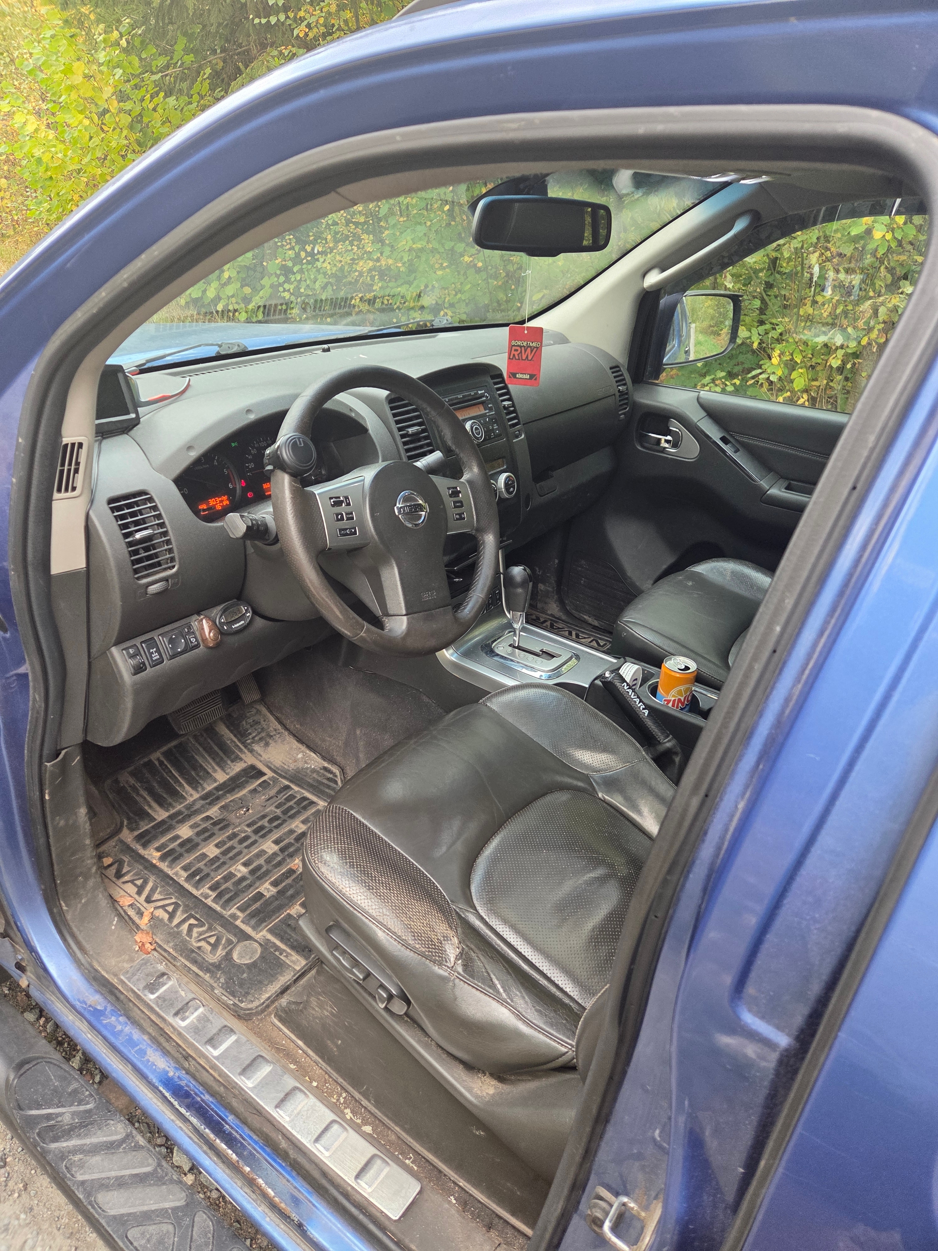 Nissan Navara 2.5 dCi 2011, bild 7/8