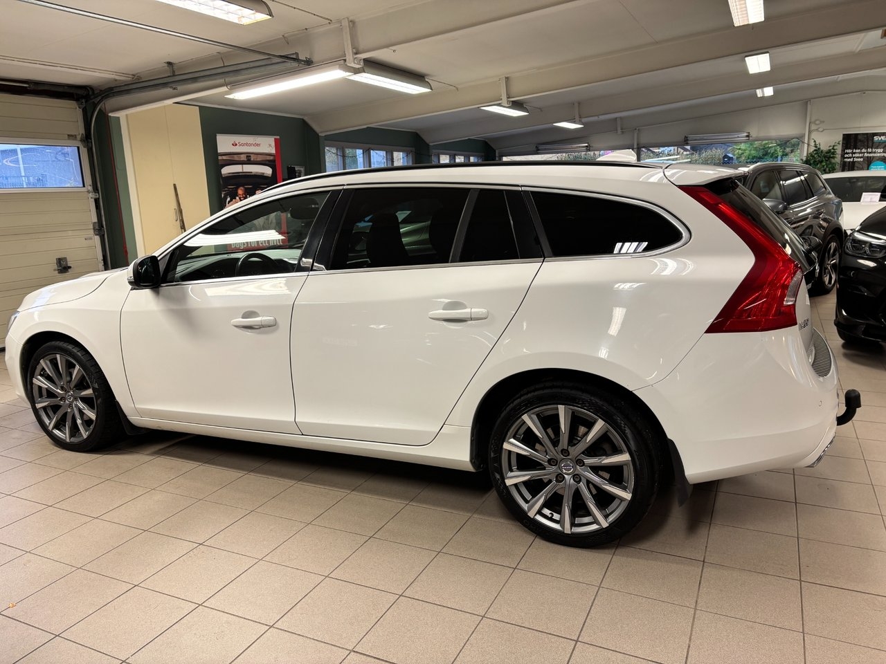 Volvo V60 D4 Momentum Classic 2018, bild 5/10