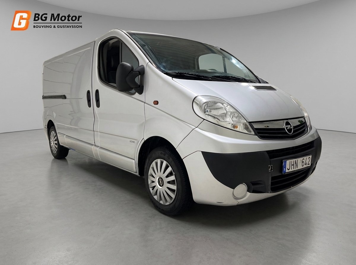 Opel Vivaro 2007, bild 2/10